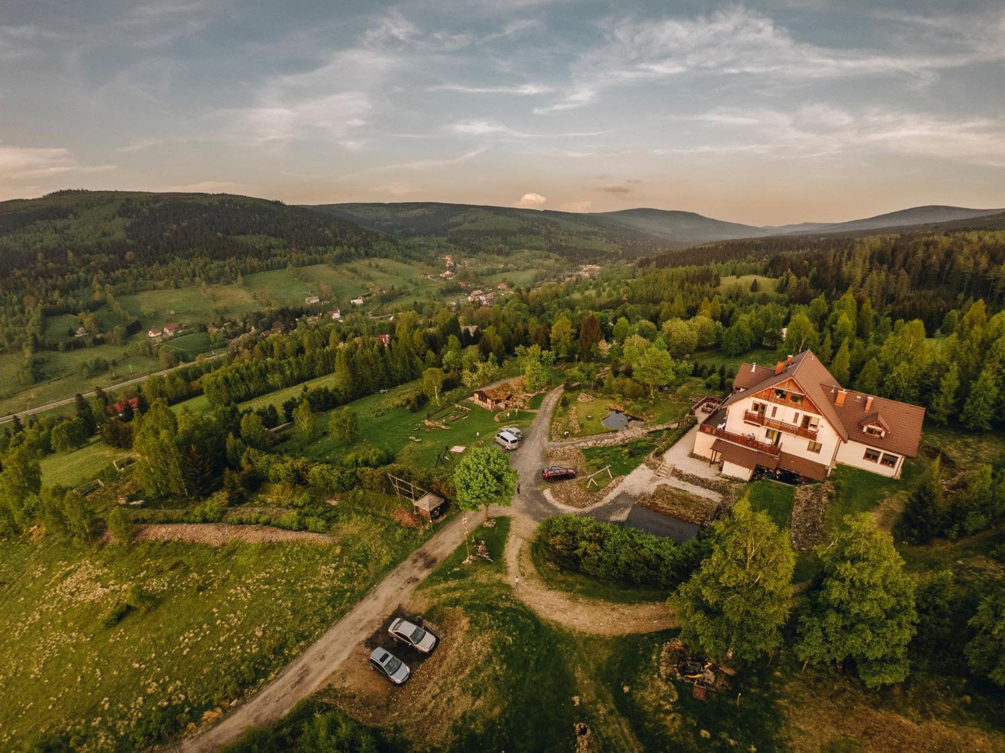 Willa Z Gwarantowanym Widokiem Na Gory Aleksander Panorama Swieradow-Zdroj Exterior photo